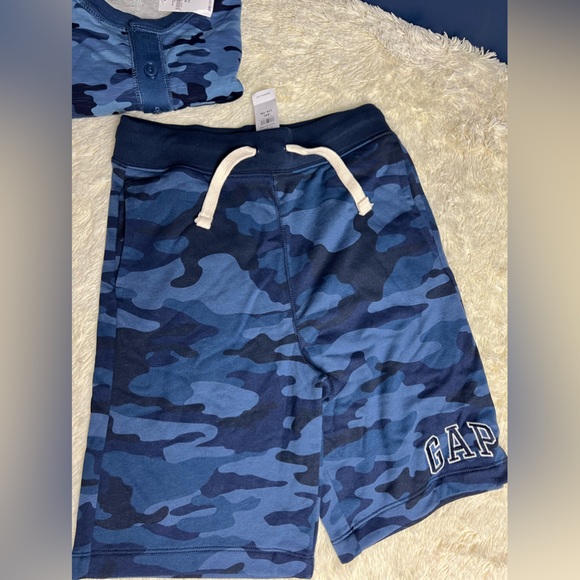 GAP big boys shirt and shorts -blue camouflage NEW - Picture 8 of 15